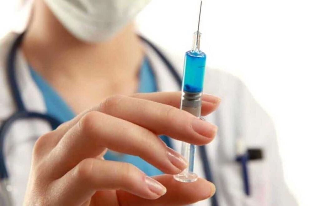 Injection used to treat psoriasis